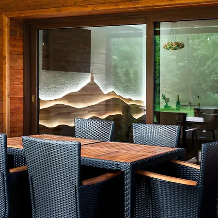 Luxapart Golf אוסטרביצה